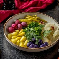 Ассорти солений в Efendi