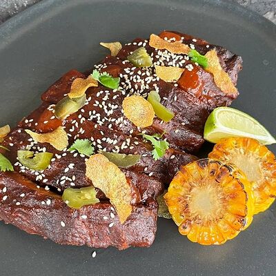 Ребра свиные BBQ в The Legend 84 по цене 1200 ₽