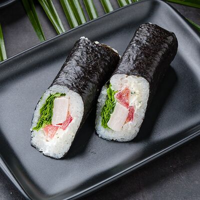 Стрит-ролл с курицей в Рыба закусывала по цене 429 ₽