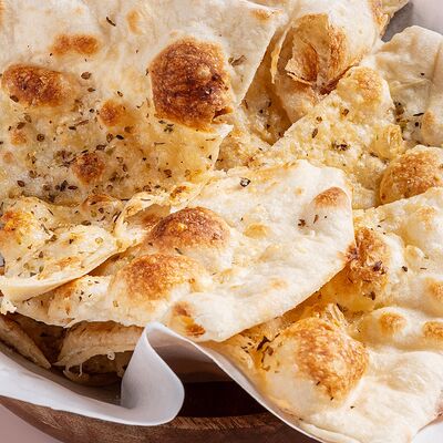 Фокачча с розмарином и чесноком в Avgust13 по цене 530 ₽