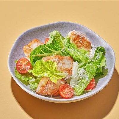 Цезарь с курицей в Pop Art Pizza по цене 516 ₽