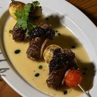 Шашлык из языка с овощами в ROS