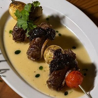 Шашлык из языка с овощами в ROS по цене 670 ₽