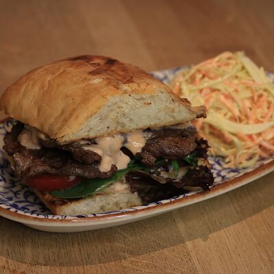 Стейк-бургер в DVOR гриль-бистро по цене 890 ₽