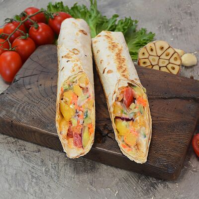 Шаверма овощная в лаваше в Шаверма у Васи по цене 389 ₽