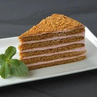 Медовик с кремом из свеклы в Giacomo