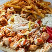 Гирос порция с курицей XXLАтлант в Гирос SPARTA