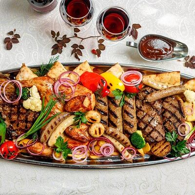 Мясной Mix grill (на 10 персон) в Счастье по цене 57995 ₸