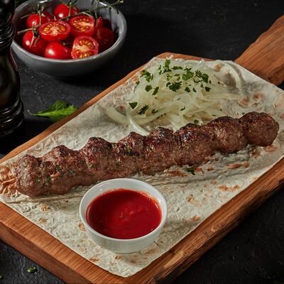 Люля-кебаб из говядины в #наУГЛЯХ по цене 540 ₽