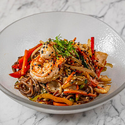 Лапша с морепродуктами в соусе якисоба в Dragon по цене 1450 ₽