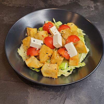 Салат с баклажанами и сыром фетав Лапшичная ВокБери по цене 479 ₽