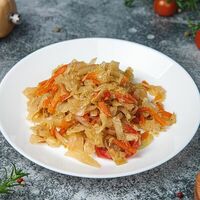 Капуста тушеная с овощами в Family Food