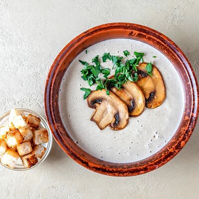 Крем-суп из шампиньонов в Форест по цене 430 ₽