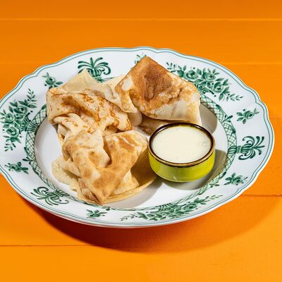 Блины с топпингом в Сорренто by Novikov по цене 310 ₽