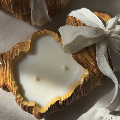 Свеча Круассан ручной работыв Уголок по цене 3830 ₽