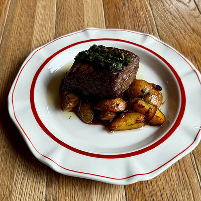 Бавет с жареным картофелем в Touché по цене 1700 ₽