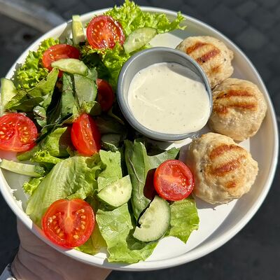 Котлетки бабушки Эленики в Zanoza Kруассантерия по цене 750 ₽