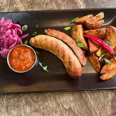 Дуэт колбасок с золотистым картофелем в Дом для Дома по цене 590 ₽