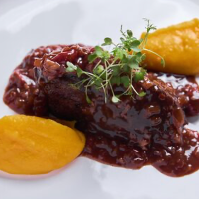 Томленые щечки с пюре из тыквы в Джованни по цене 825 ₽