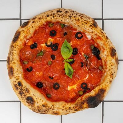 Двойная пепперони 29 см в Padre pizzeria bar по цене 790 ₽