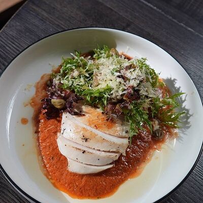 Стейк из курицы Миланезе в Гости, бистро по цене 690 ₽