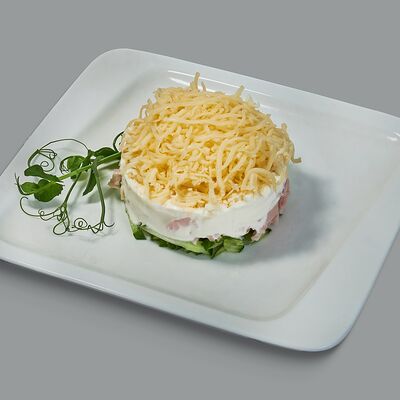 Салат Коктейль с ветчиной в Лукоморье по цене 195 ₽