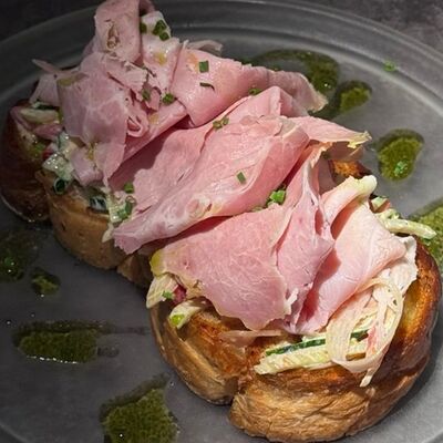 Брускетта с окороком в Really bar по цене 850 ₽