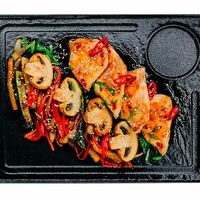 Лосось терияки с овощами хибачи в Багс Банни от кафеМафия