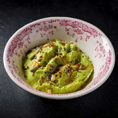 Хумус из авокадо в Шале Берёзка по цене 630 ₽