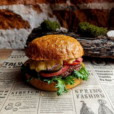 Бургер Классический в Дровосек по цене 570 ₽