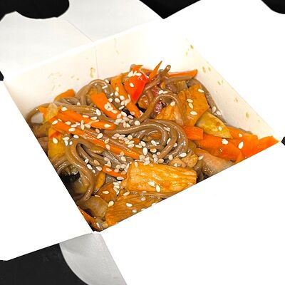 Соба с курицей в соусе терияки в Надо есть халяль по цене 369 ₽