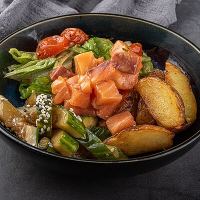 Салат с семгой и картофелем в Duran Bar & Grill по цене 743