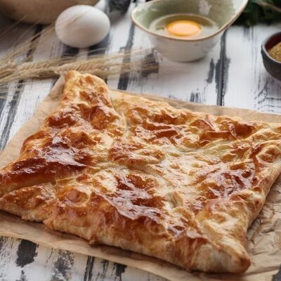 Хачапури слоеный с сыром в Чача по цене 580 ₽