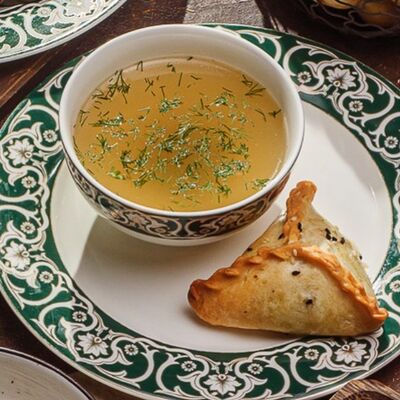 Куриный бульон в Пельмения по цене 177 ₽