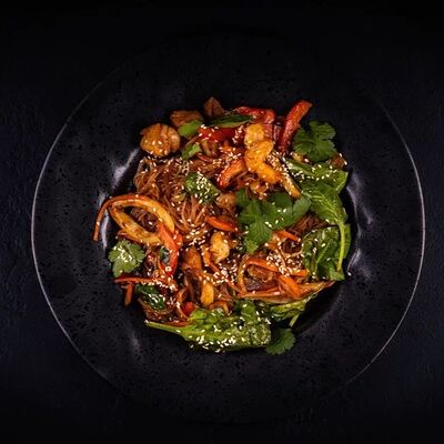 Вок с морепродуктами в Вокруг суши по цене 669