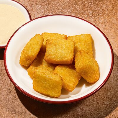 Фиш чипс с соусом Цезарь в Антрекот по цене 450 ₽