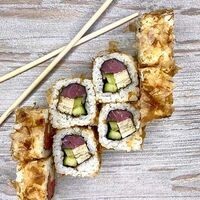 Ролл Тунец в тунце в Umami