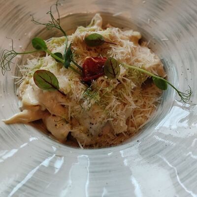 Паста с курицей в сливочном соусе в Столица по цене 650 ₽