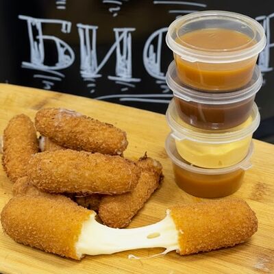 Сырные палочки 9 шт. в Кафе Бистро по цене 465 ₽