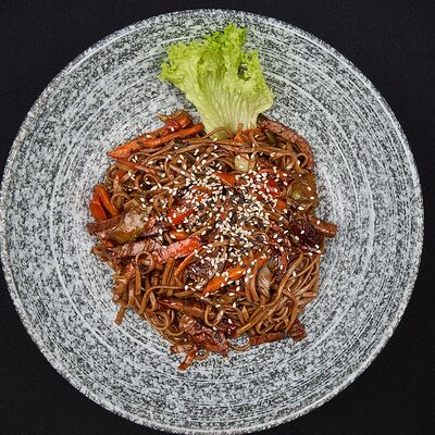 Гречневая лапша с говядиной в Ricco Celentano по цене 475 ₽