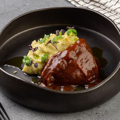 Говяжьи щечки с трюфельным пюре в Пепе Неро по цене 1300 ₽