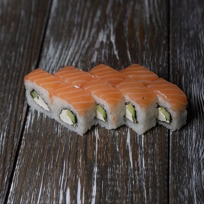 Ролл Филадельфия в CHILLI по цене 680 ₽