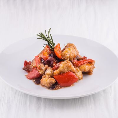 Курица в кисло-сладком соусе в MaxBakery по цене 530 ₽