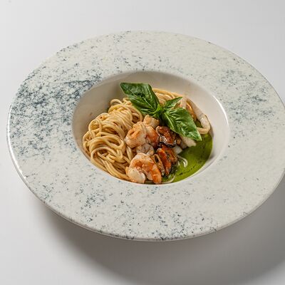 Паста с морепродуктамив Миндаль по цене 780 ₽