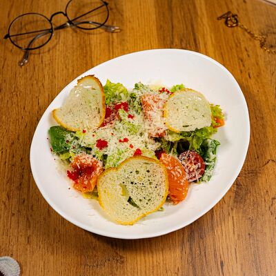 Цезарь с лососем в Косой переулок по цене 749 ₽
