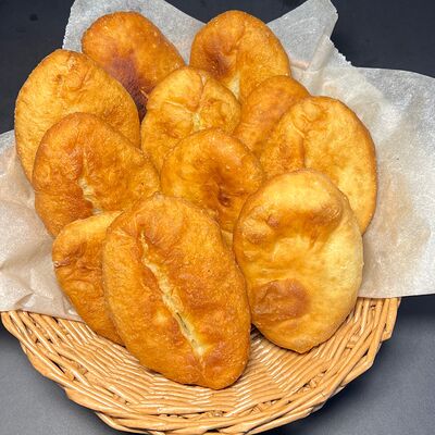 Пирожок c печенью и картофелем в Кулинария на Тухачевском по цене 80 ₽