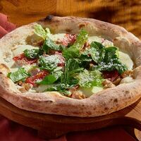 Пицца Цезарио в BBQ Beer Restaurant