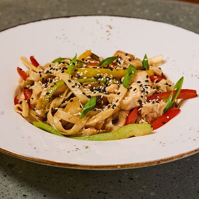 Удон с курицейв Сэт по цене 520 ₽