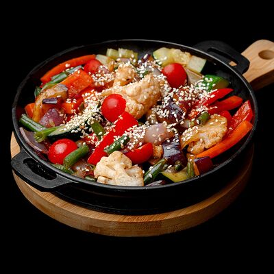 Горячая сковорода с овощами в соусе терияки в Ролл Маркет по цене 379