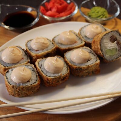 Роллы Митсубиси в Ямато по цене 730 ₽